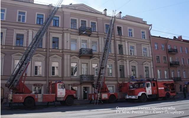 В Адмиралтейском районе Санкт-Петербурга произошел пожар в жилом доме