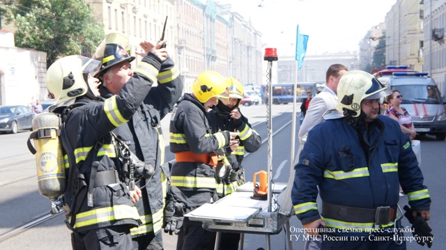 В Адмиралтейском районе Санкт-Петербурга произошел пожар в жилом доме